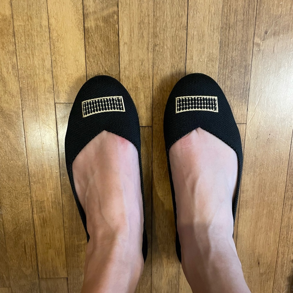 Rothy's Black Flats w Gold Detail (sz 7.5) - Picture 8 of 9